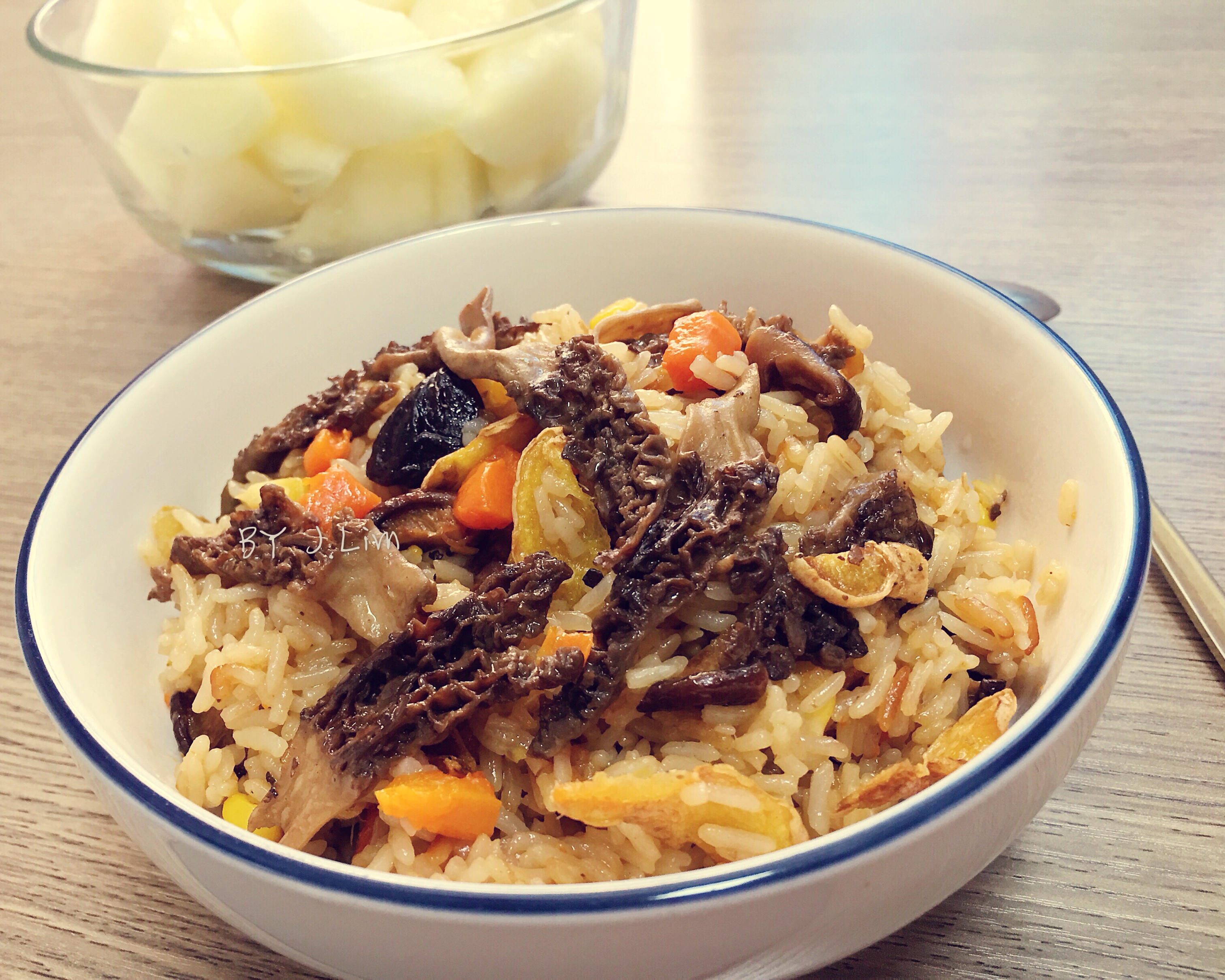 羊肚菌焖饭                                 （菌菇斋饭、纯素、素食）的做法
