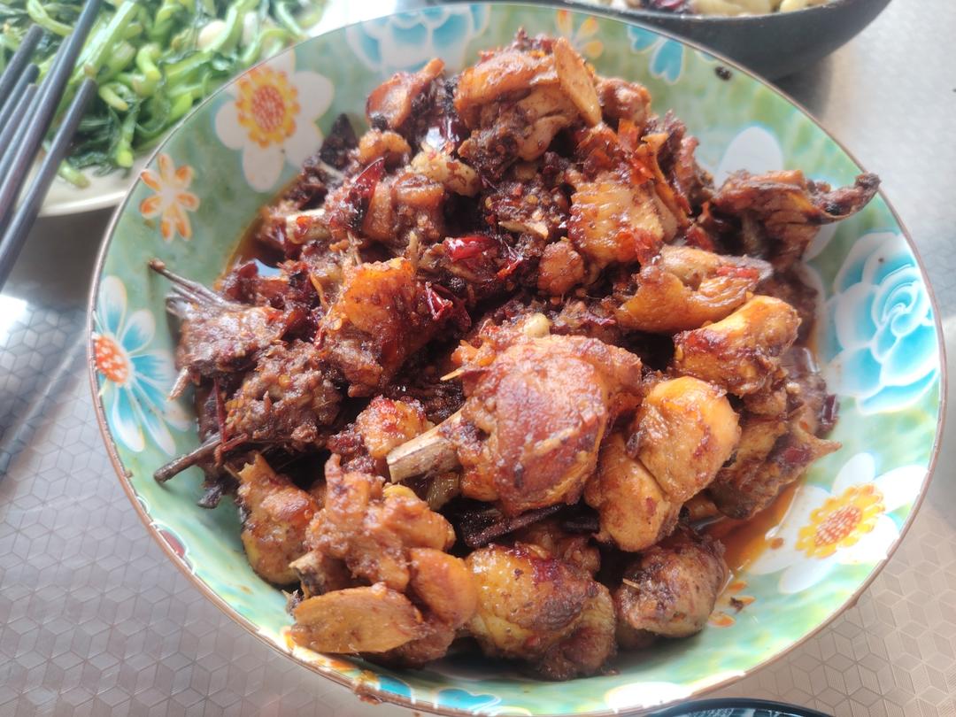 贵州辣子鸡（年菜必备+超详细步骤和用料）
