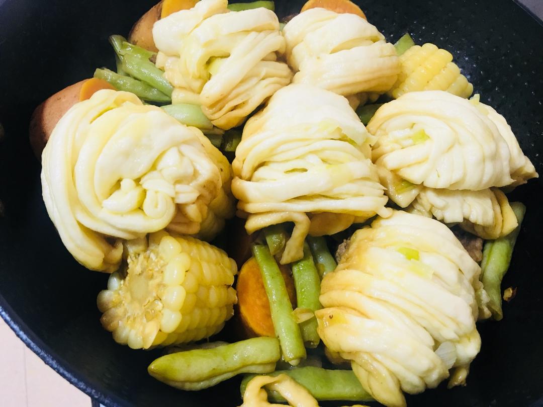 懒人版豆角花卷一锅出