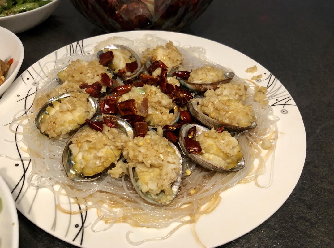 蒜蓉粉丝蒸鲍鱼