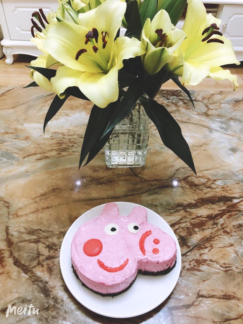 可爱小猪佩奇慕斯蛋糕（火龙果酸奶慕斯）