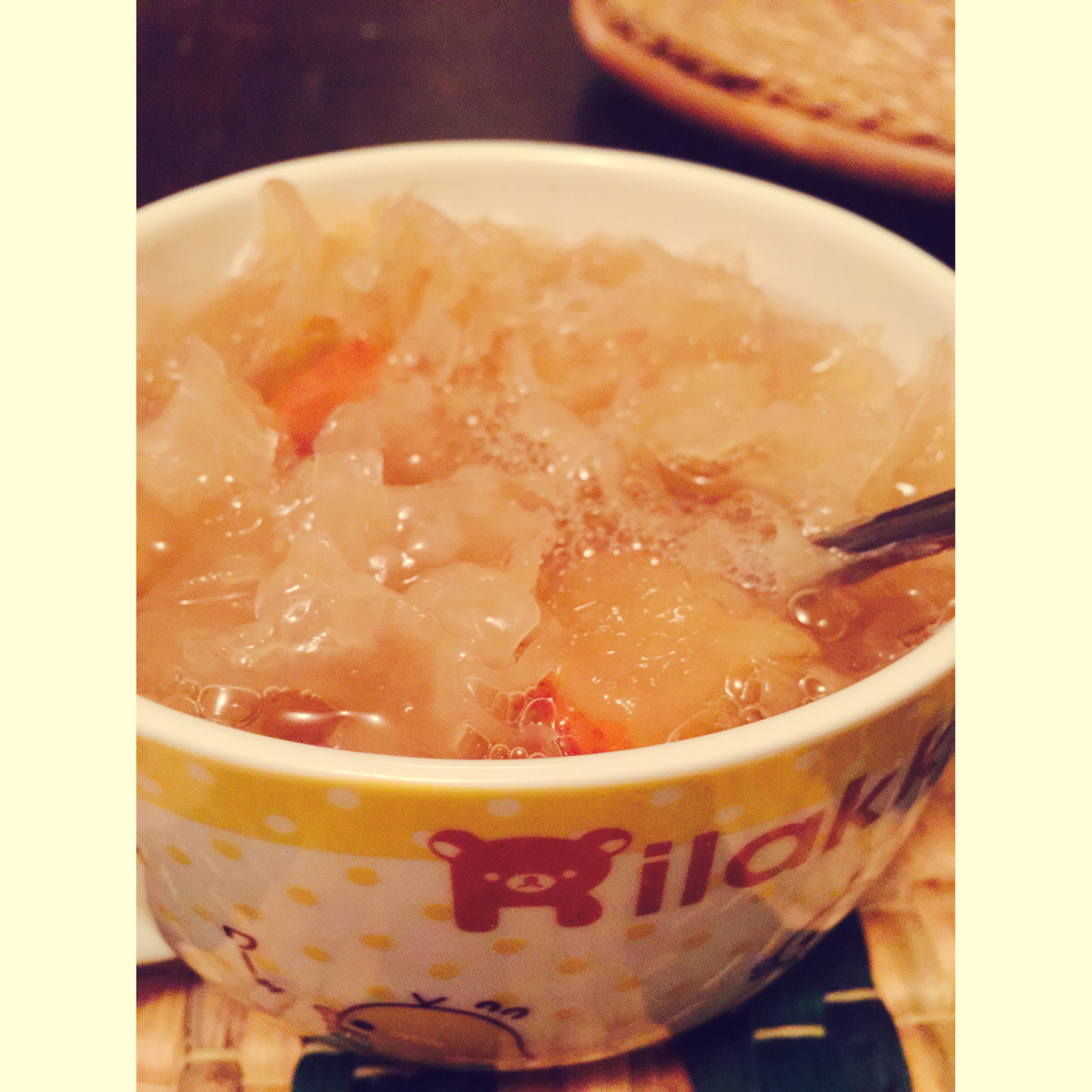 冰糖银耳雪梨汤