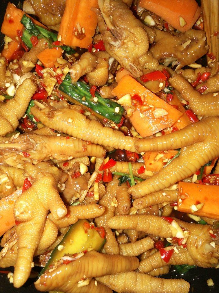 酱拌多味鸡爪（好吃到哭的神仙爪爪学起来）