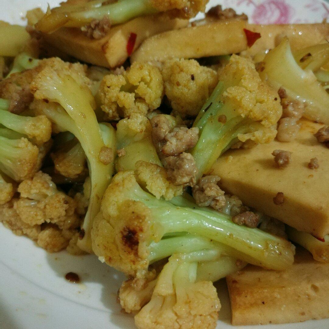 很“浪费”米饭的家常菜之一-------干锅菜花