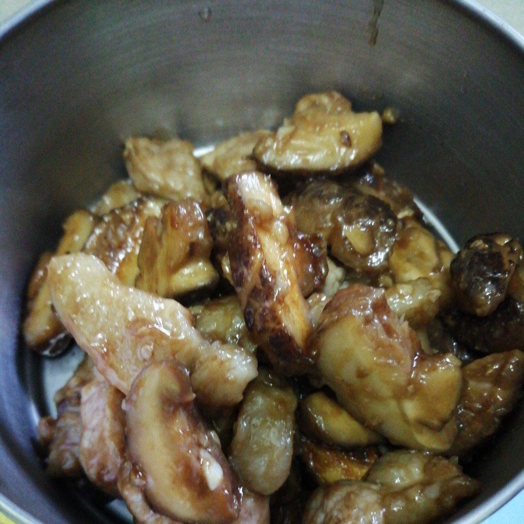 蚝油香菇丁