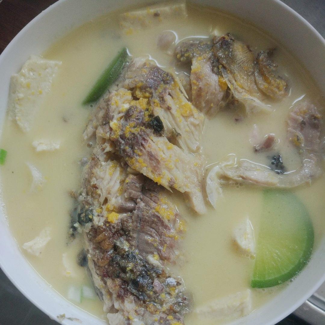 鲫鱼豆腐汤