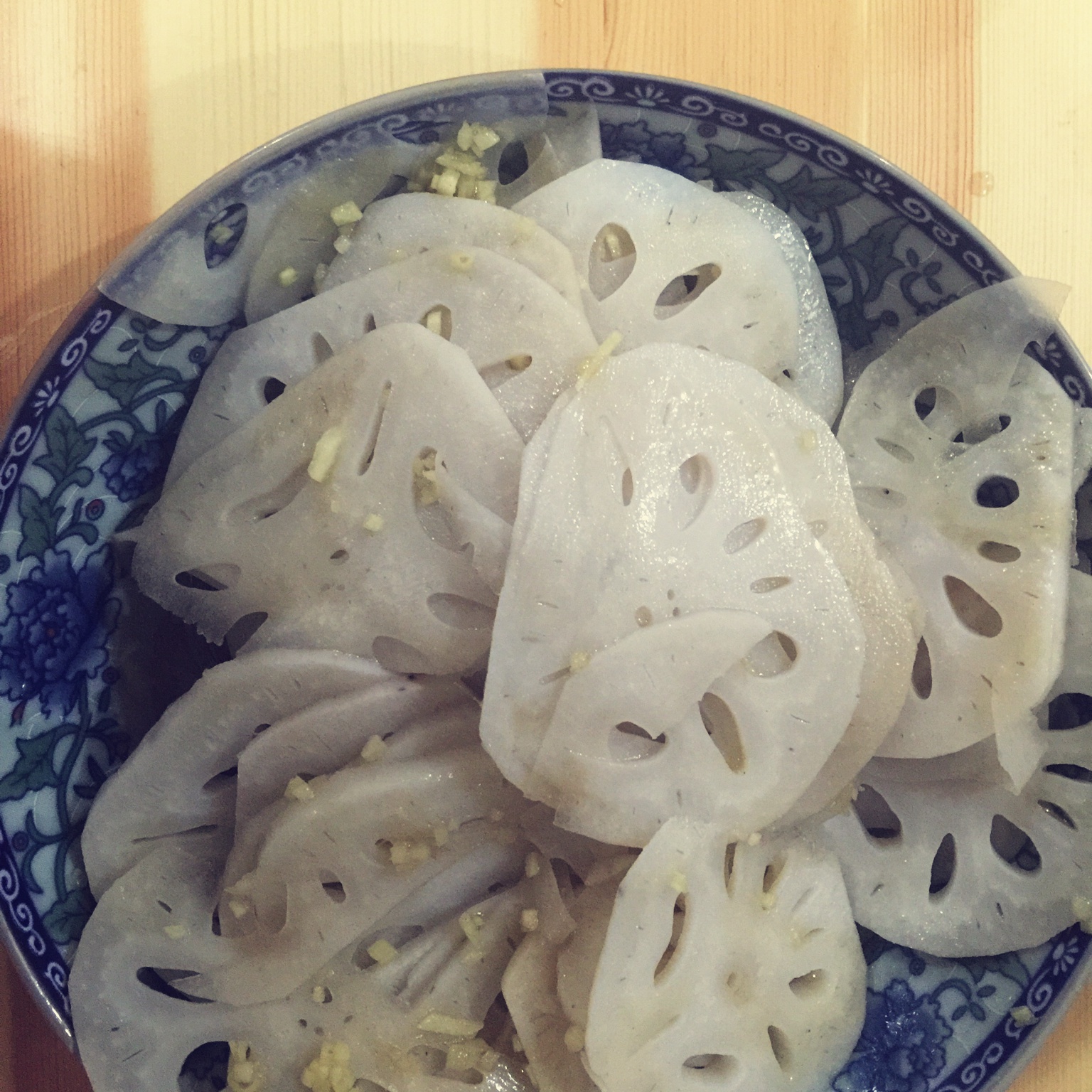 凉拌莲菜