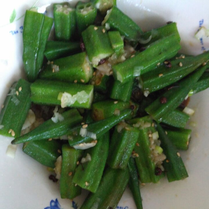白灼秋葵