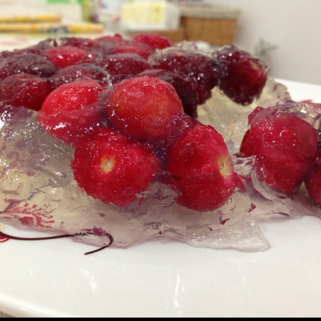 何田田做的樱桃果冻