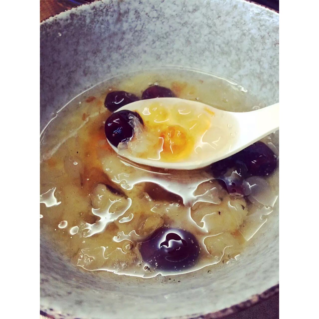 满满胶原蛋白的银耳汤