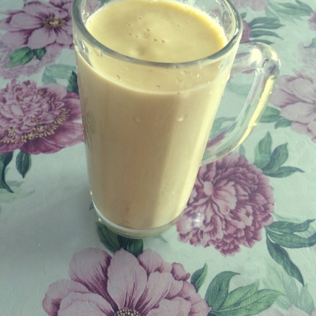 芒果牛油果奶昔