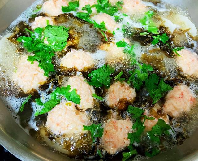 鲜香可口紫菜虾滑汤（无油健康版）的做法