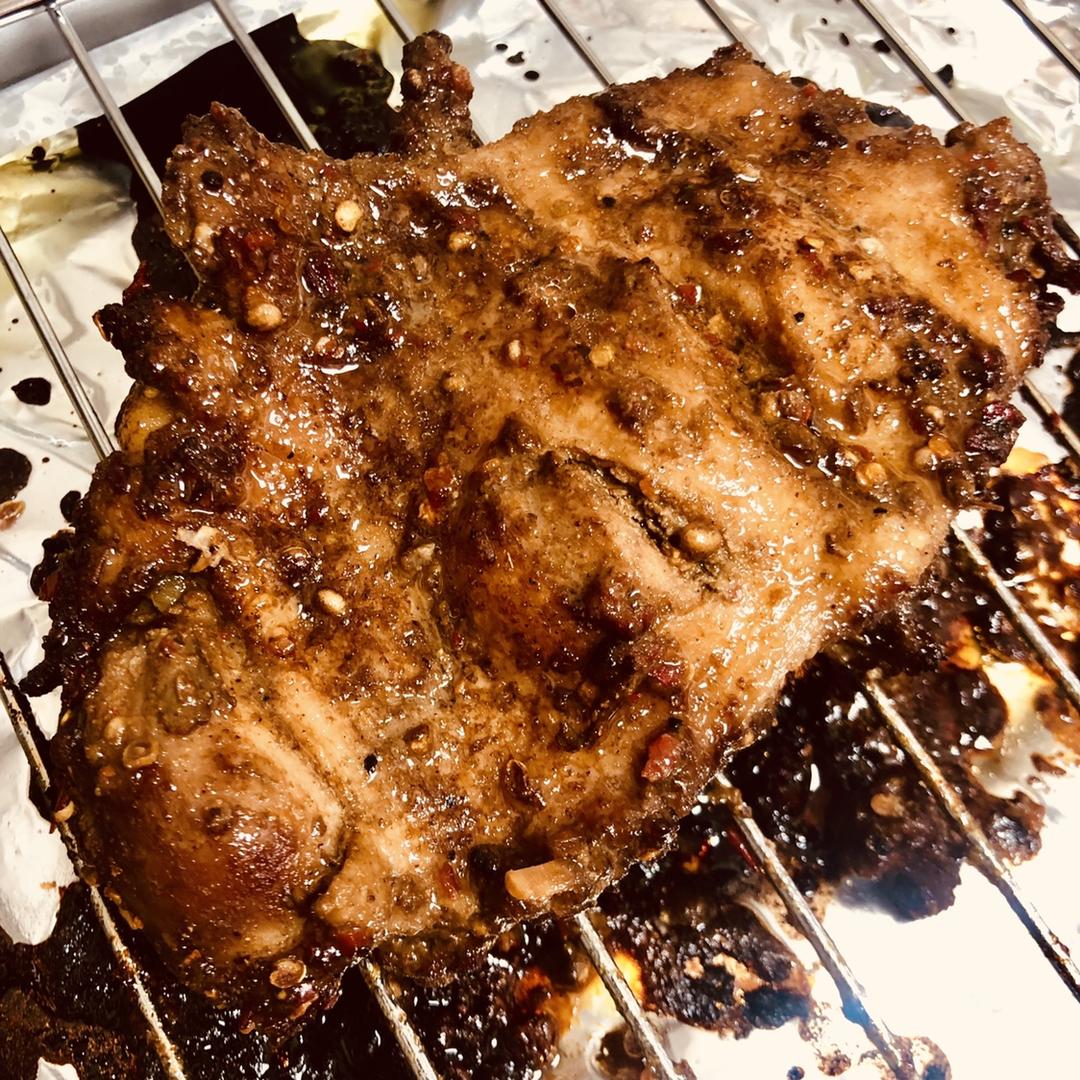 蜜汁烤鸭腿-外酥里嫩，香气扑鼻。