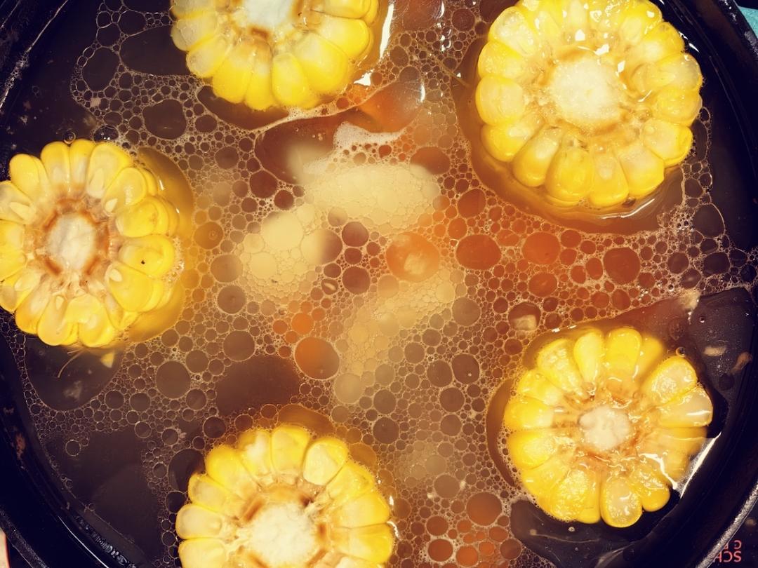 砂锅山药排骨玉米胡罗卜靓汤