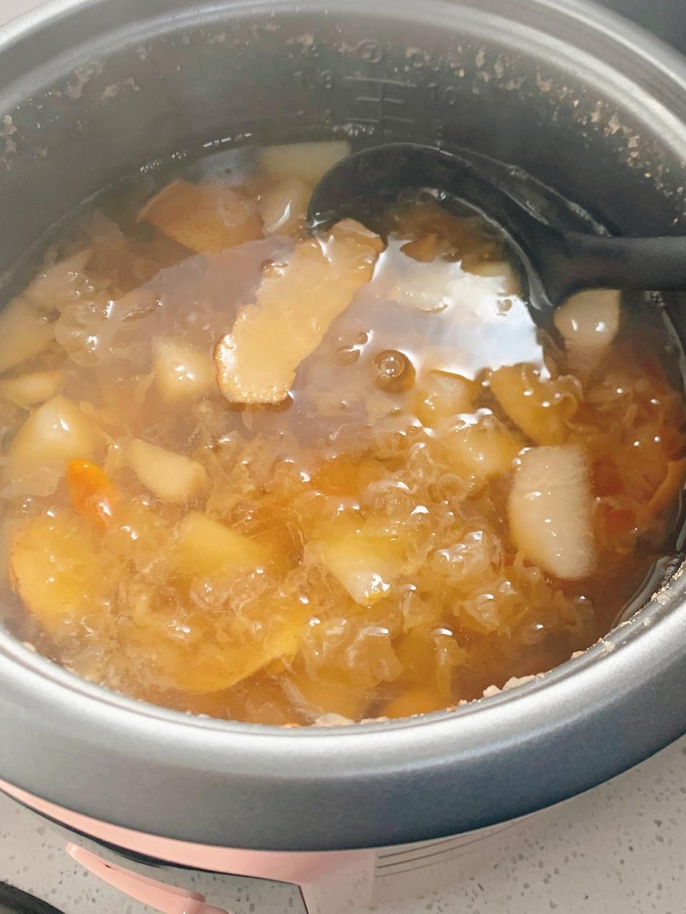 超好喝的小吊梨汤