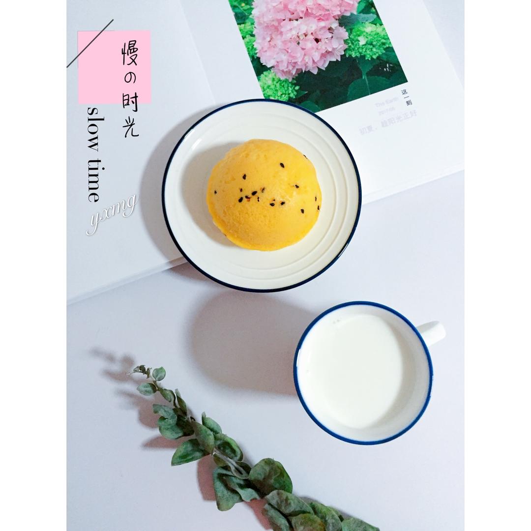 拉花蒸玉米粉蛋糕