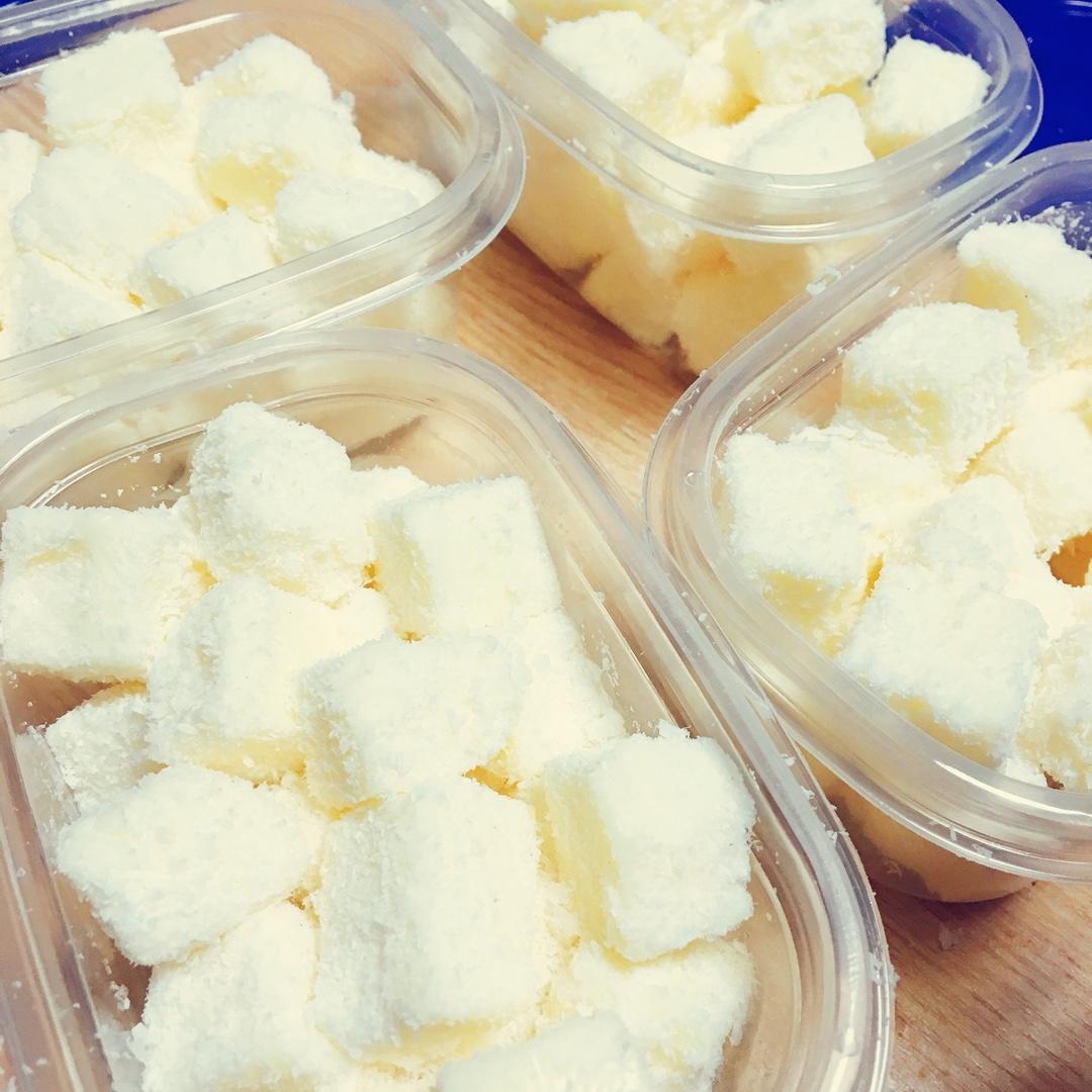 完胜85度C牛奶椰丝小方