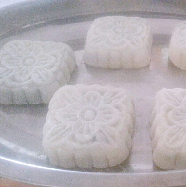 奶黄冰皮月饼