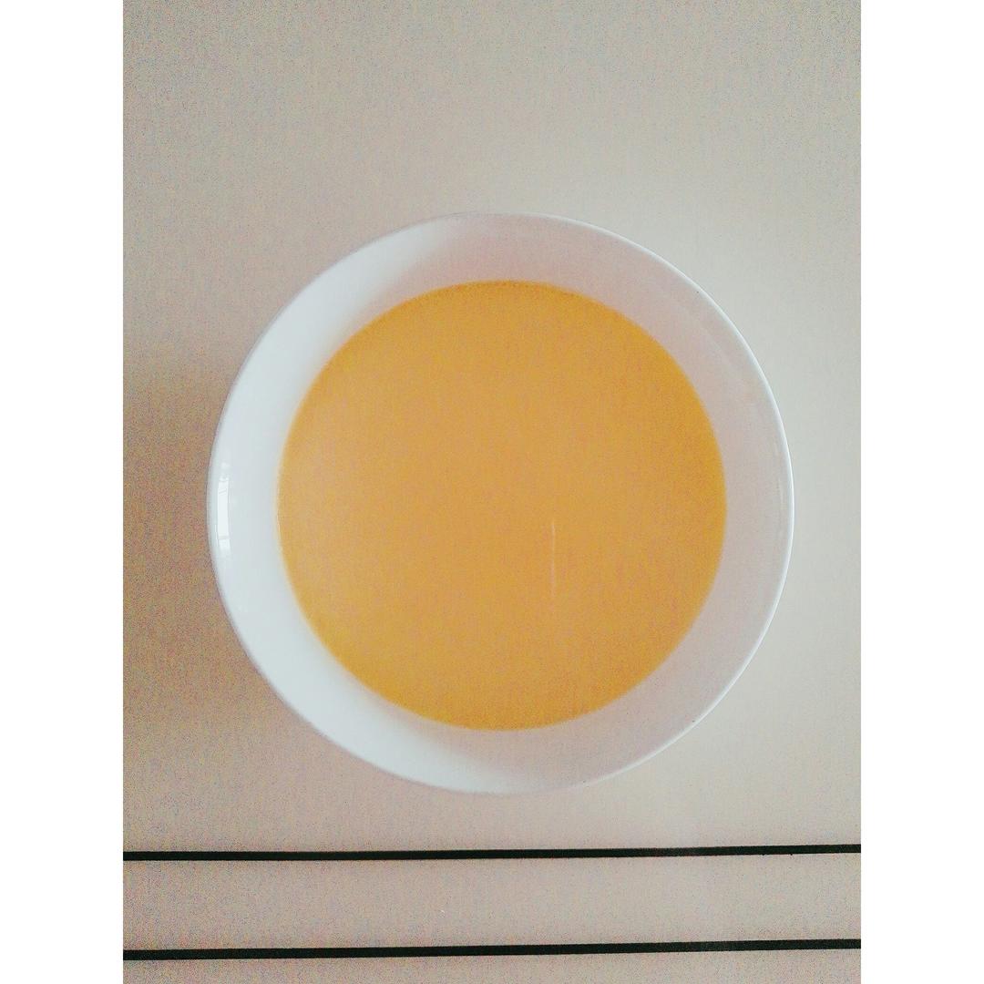 平滑如镜的蛋羹