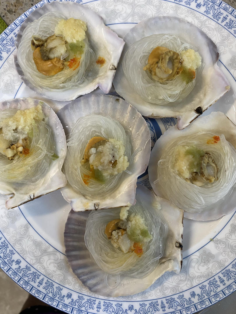 蒜蓉粉丝蒸扇贝（清晰图片步骤讲解）