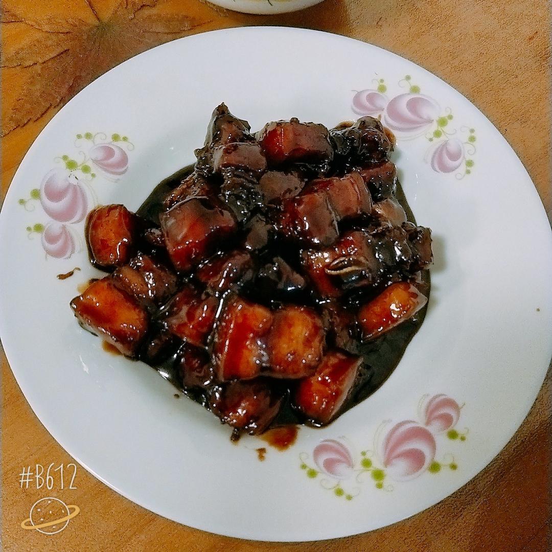 吃着碗里望着锅里的红烧肉