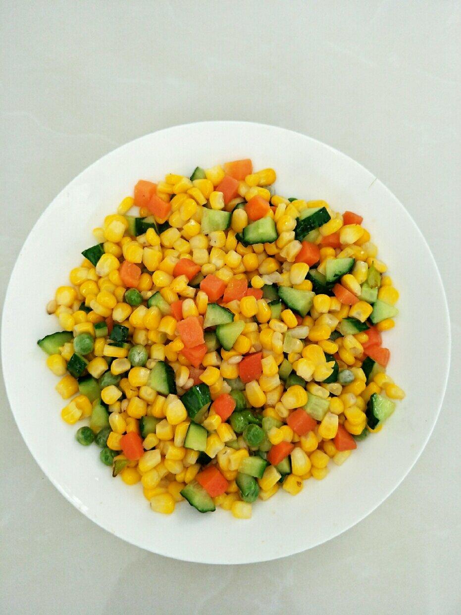 小静姐小厨娘做的松仁玉米