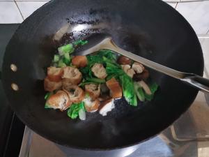 简单易学的家常菜——杭白菜炖油条的做法 步骤6