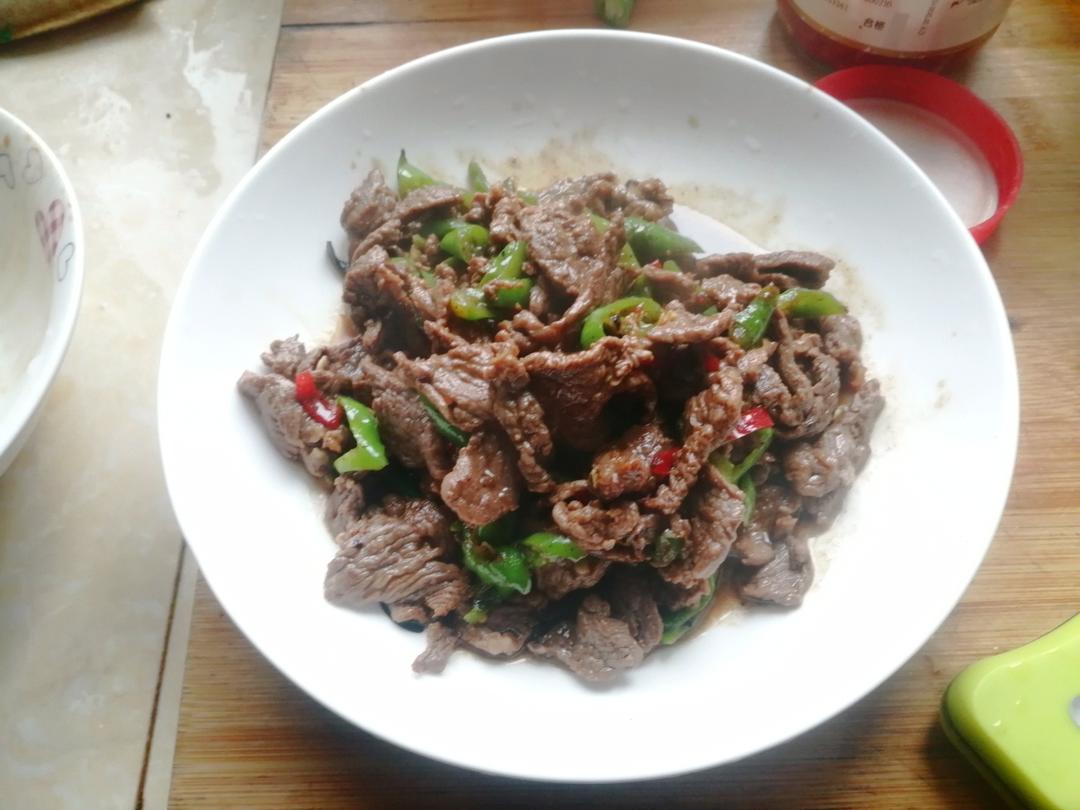 家常小炒牛肉（嫩滑爆赞）