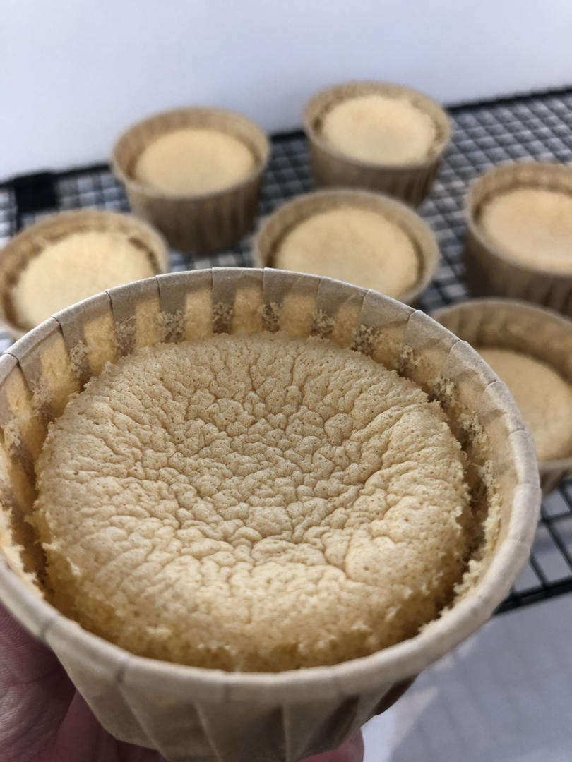 完美戚風杯子蛋糕（一定不会开裂的方法）