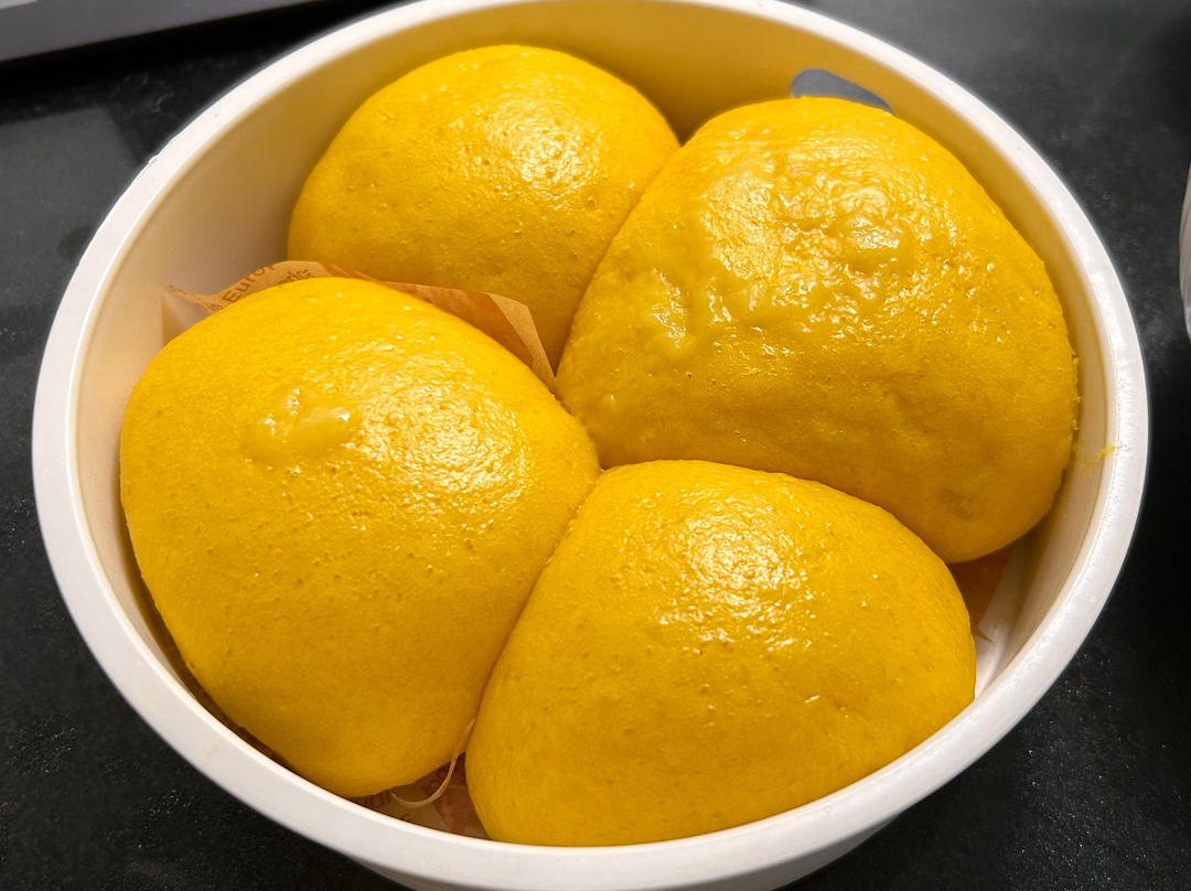 新手也可以--详解如何做出人见人爱、金黄的南瓜馒头