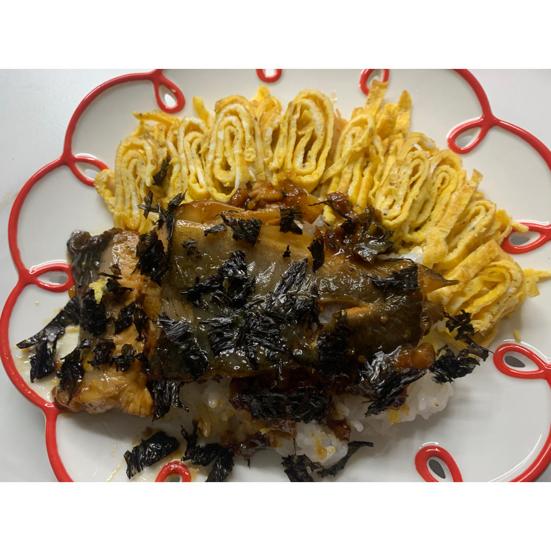 蒲烧鳗鱼盖饭（鳗丼）