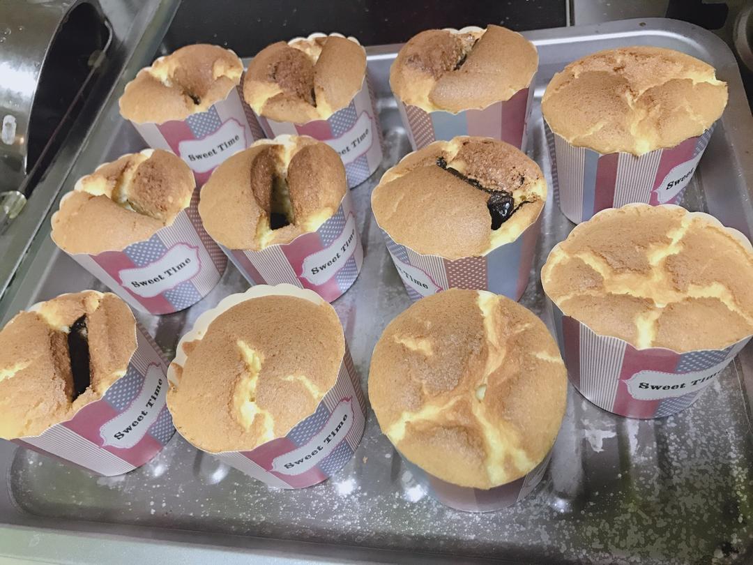软绵绵戚风纸杯蛋糕
