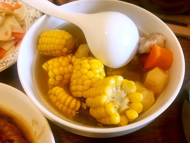 排骨玉米胡萝卜马蹄汤的做法