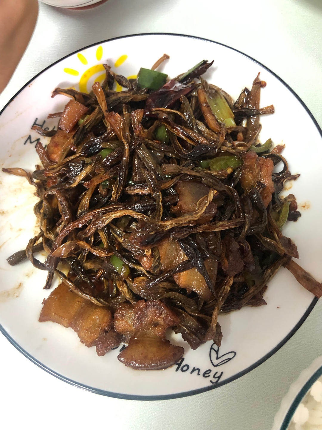 这个干豆角烧五花肉，真的太太太费米饭了🤣