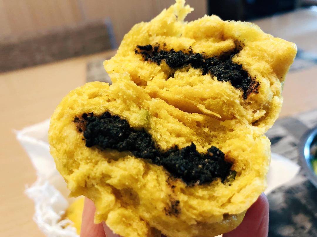 椰油芝麻馅儿南瓜奶香杂粮包