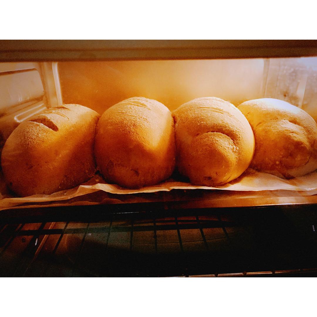 全麦红糖桂圆软欧包