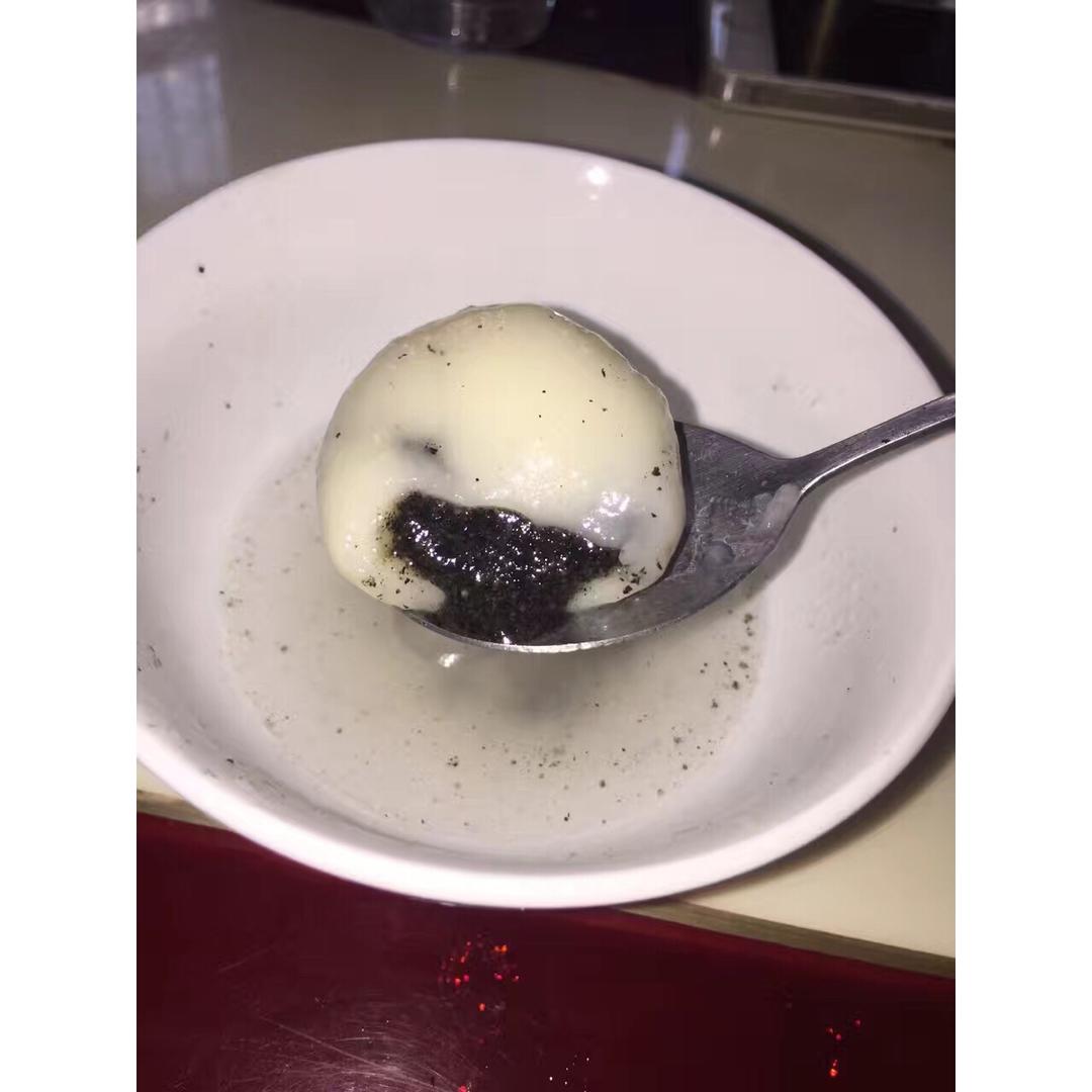 黑芝麻汤圆