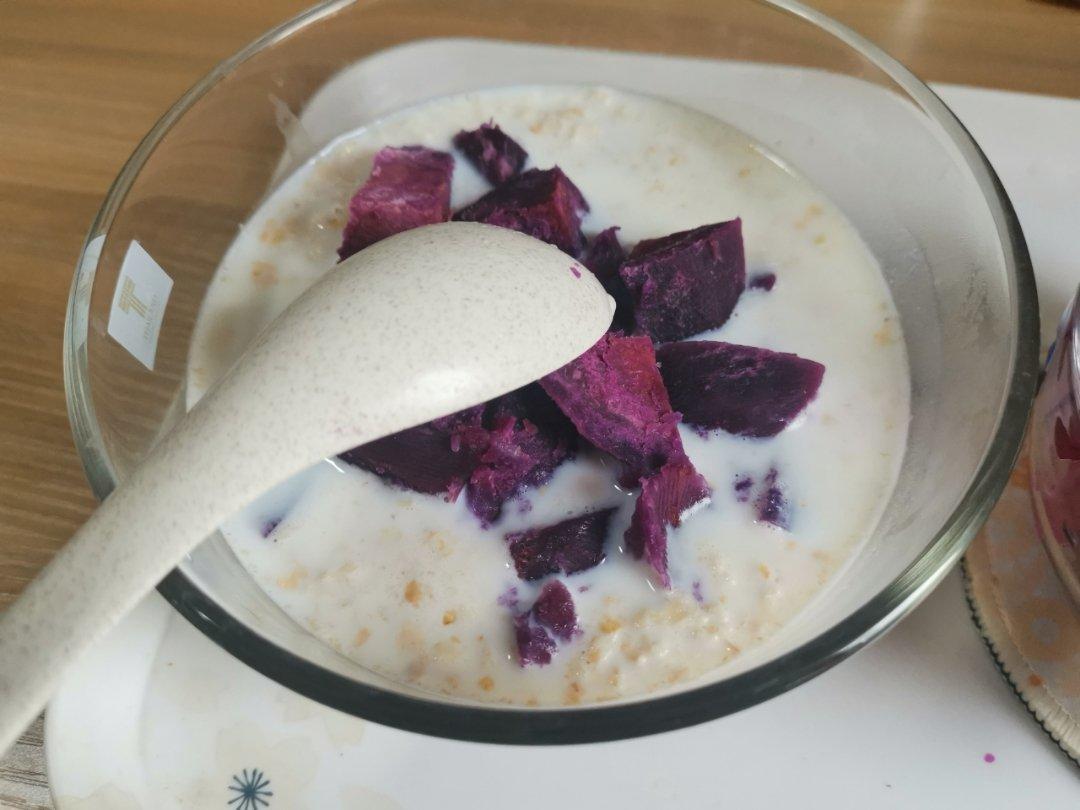 牛奶燕麦紫薯粥