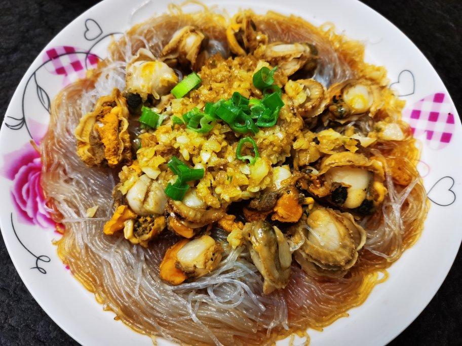 蒜蓉粉丝蒸扇贝