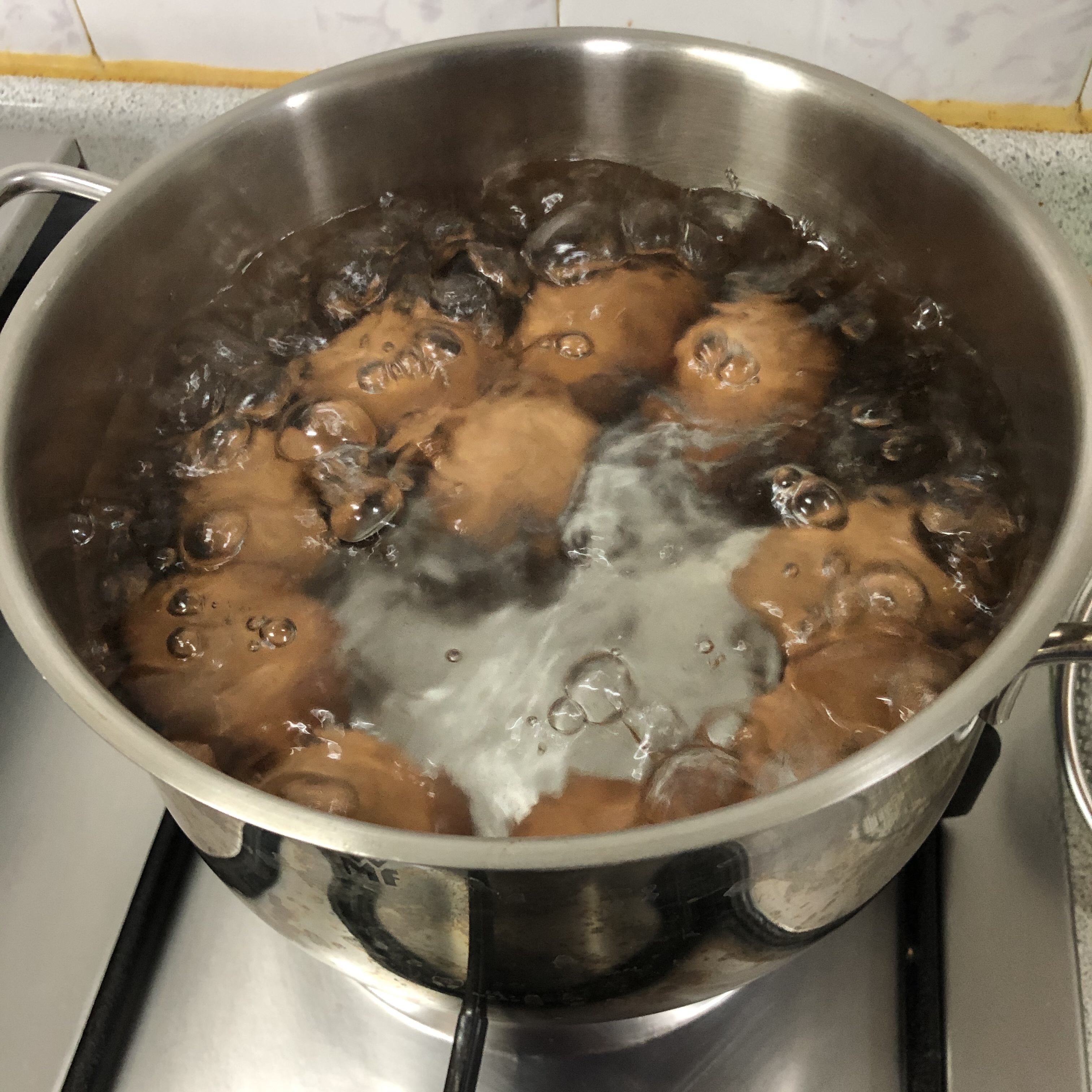 卤溏心蛋的做法 步骤3
