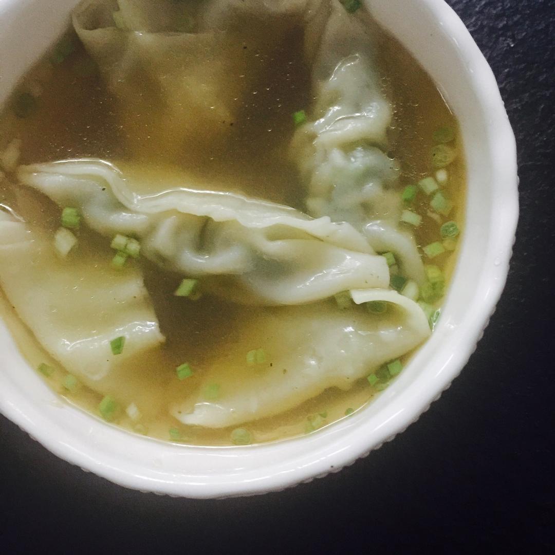 上海荠菜大馄饨