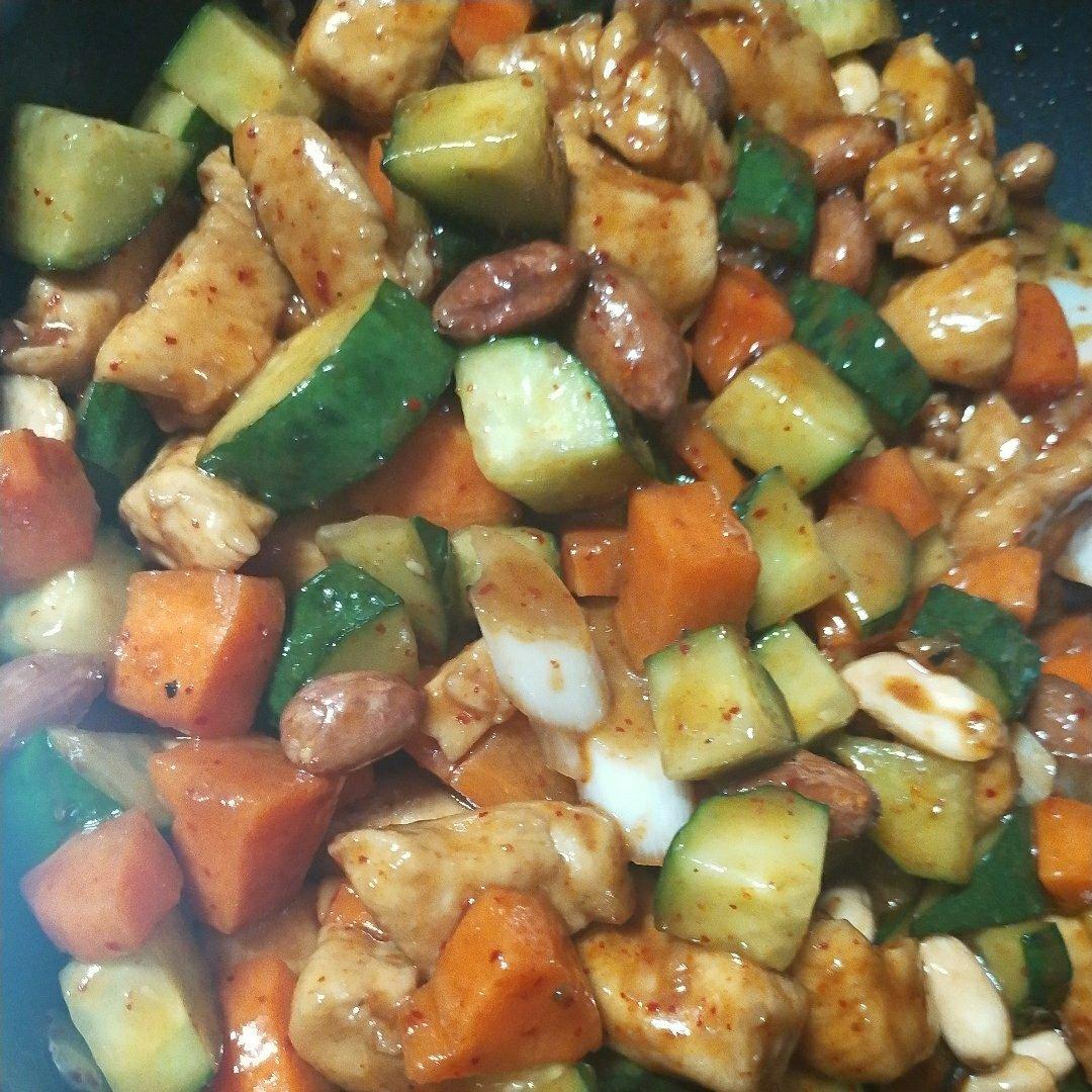 眉州东坡酒楼版宫保鸡丁（多次品尝口感高度一致）