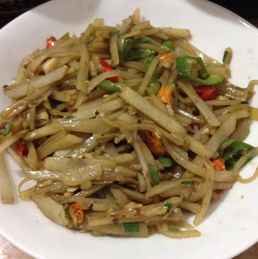 酸辣土豆丝-不用再愁不辣不酸了