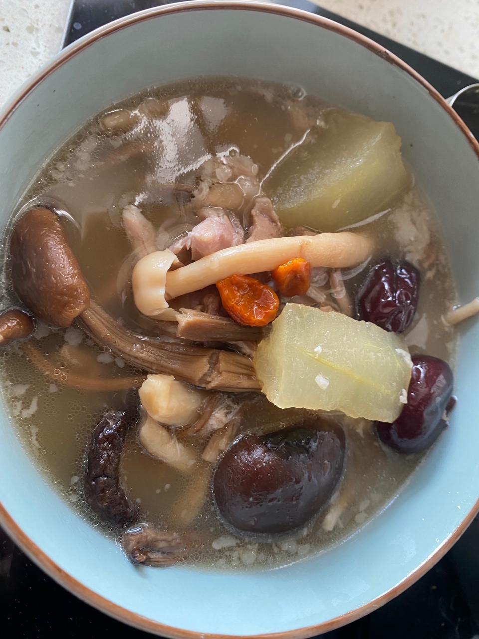 茶树菇冬瓜排骨汤的做法