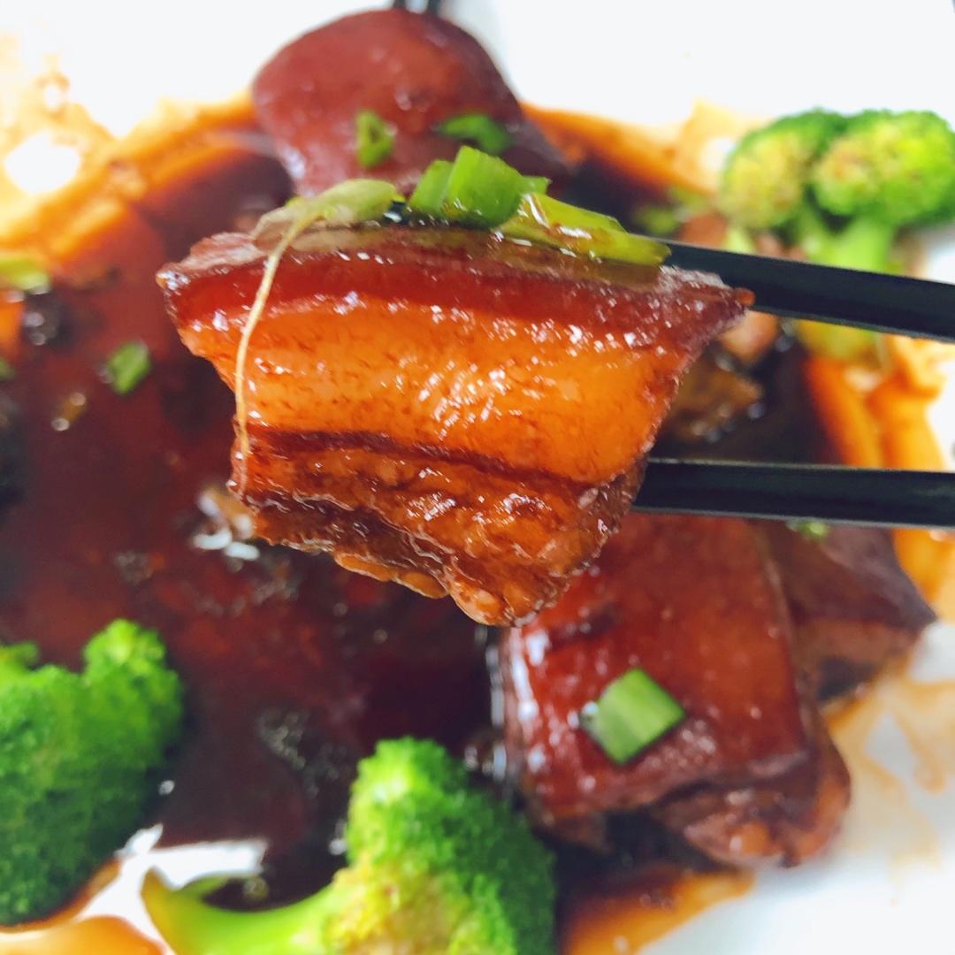 如何炖出不腻的东坡肉--酒店做法及家庭做法