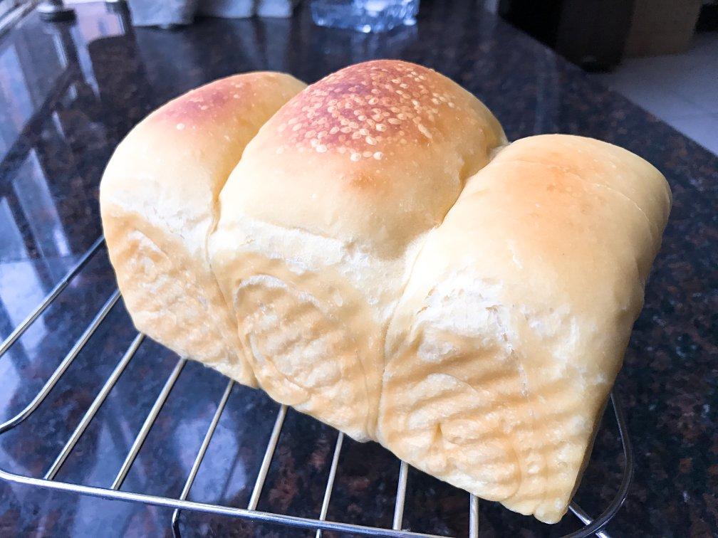 牛奶吐司