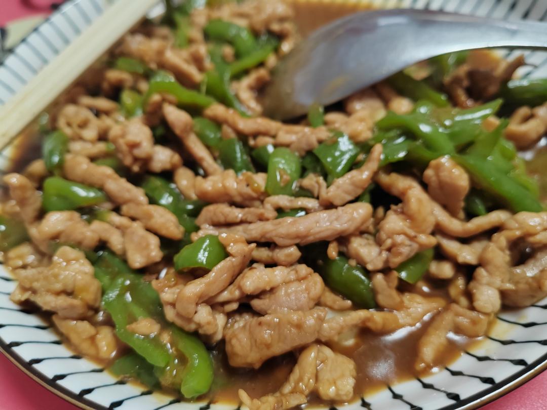 ‼️好吃到舔盘的青椒肉丝盖浇饭