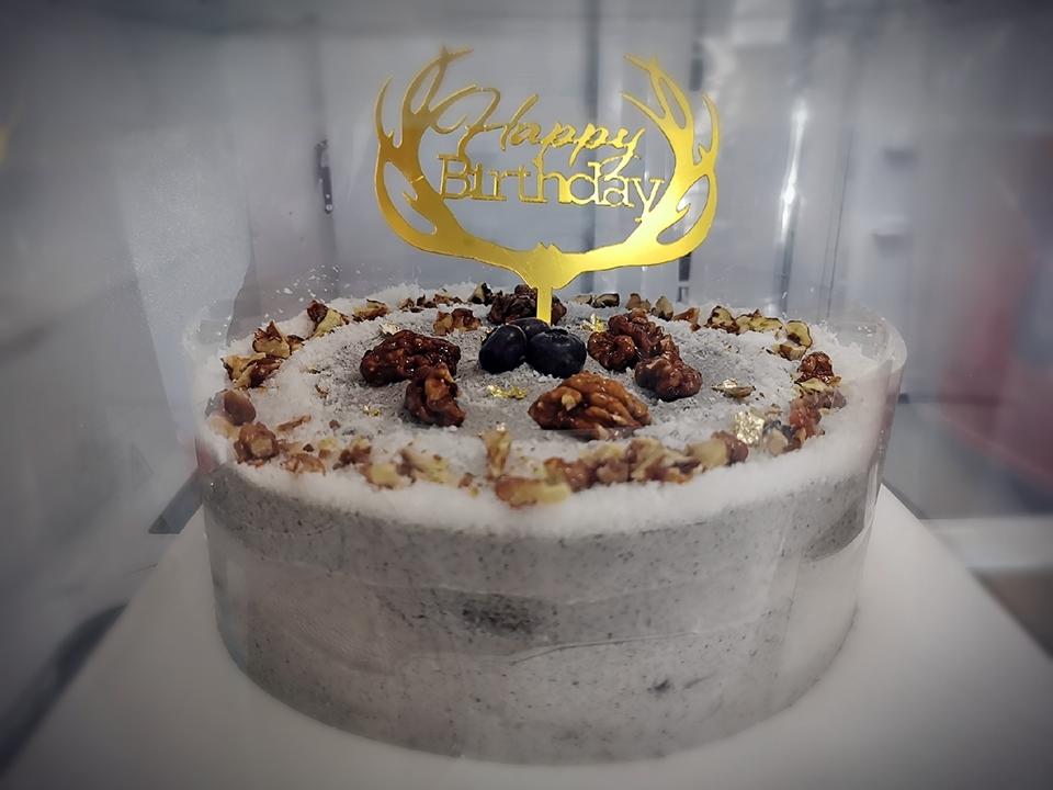 《Tinrry+》芝麻蛋糕