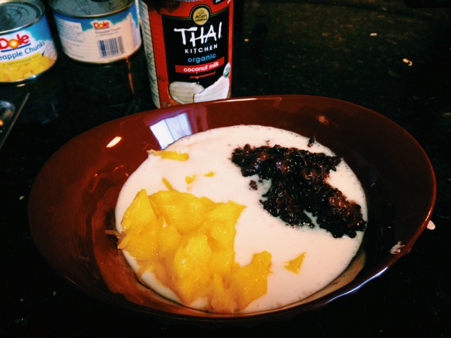 在家自制满记甜品--芒果椰汁黑糯米