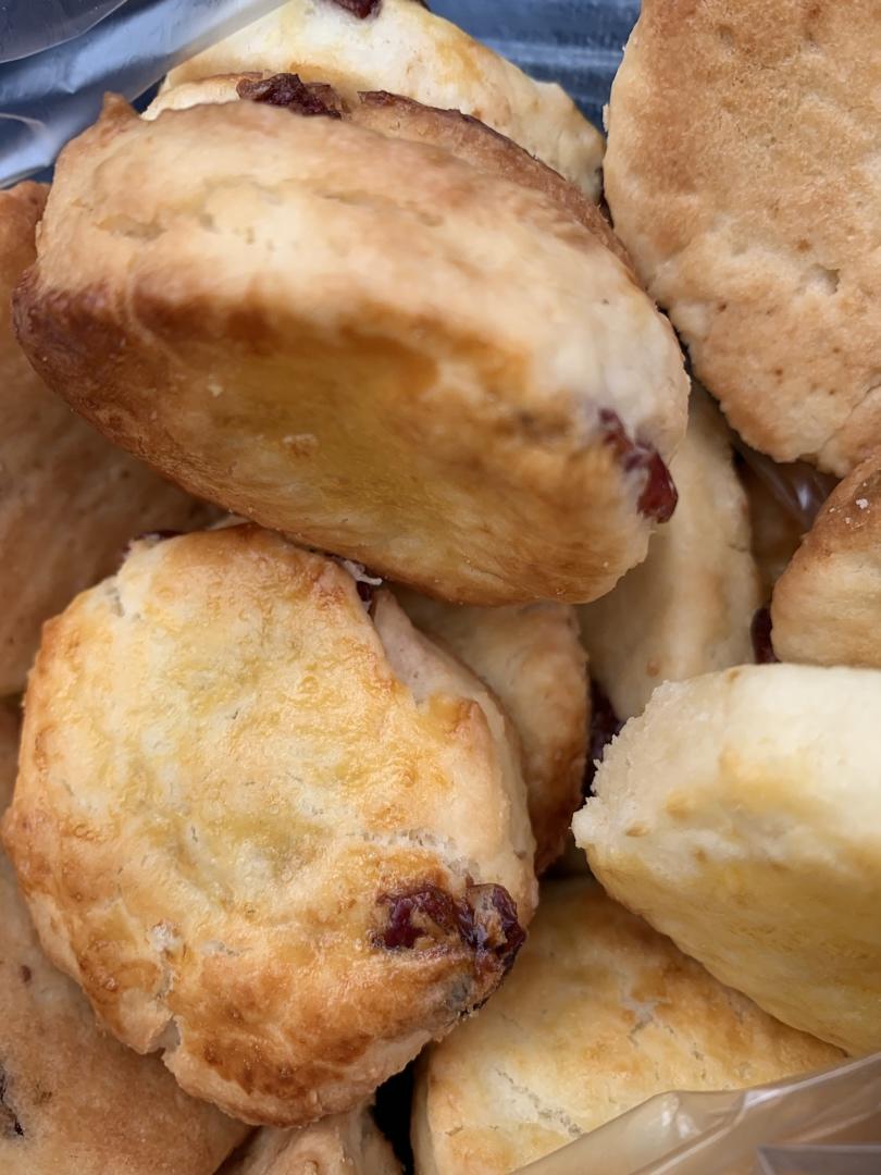 【视频】3分钟 奶油司康Scone(可能是世界上最快手的司康) 消耗淡奶油～